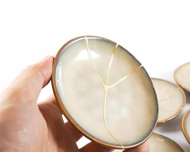 Small Beige Kintsugi Plate Adorned in 22K Gold