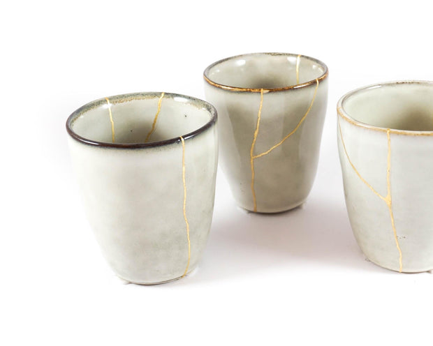 Elevate Your Tea Experience with This Unique Light Grey Kintsugi Ceramic Cup Featuring Golden Veins - A Minimalist Wabi Sabi Gift